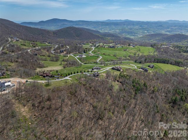 487 Grand Highland Drive, Hendersonville, NC 28792