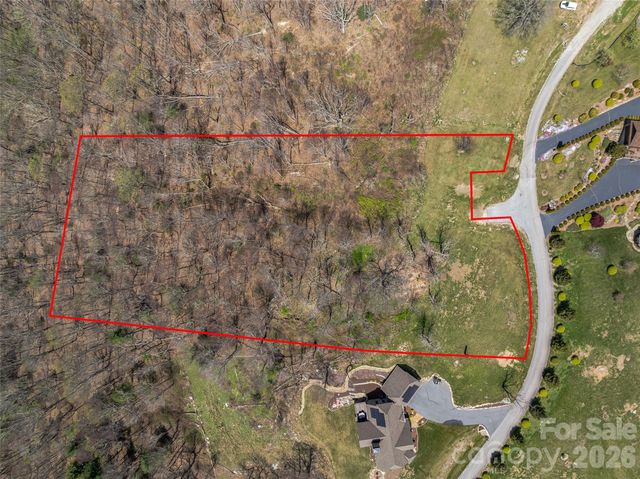 487 Grand Highland Drive, Hendersonville, NC 28792
