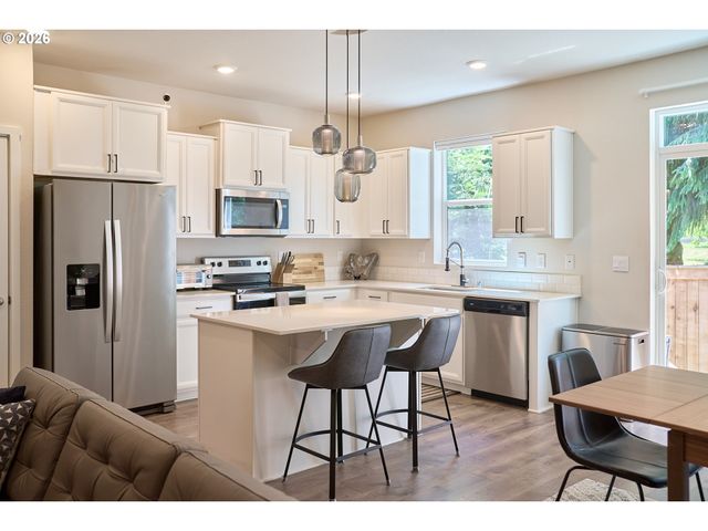 5904 Ne 80TH Ct, Vancouver, WA 98662