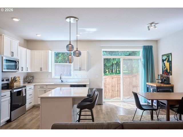 5904 Ne 80TH Ct, Vancouver, WA 98662