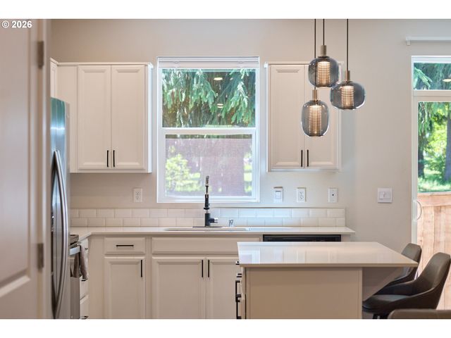 5904 Ne 80TH Ct, Vancouver, WA 98662