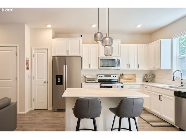 5904 Ne 80TH Ct, Vancouver, WA 98662