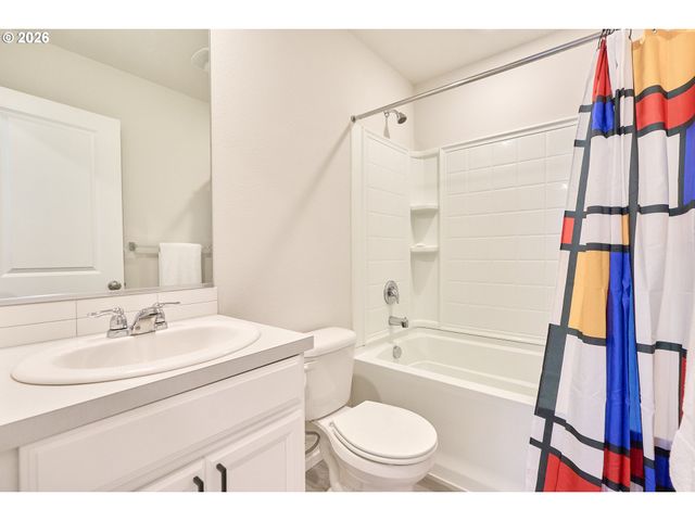 5904 Ne 80TH Ct, Vancouver, WA 98662