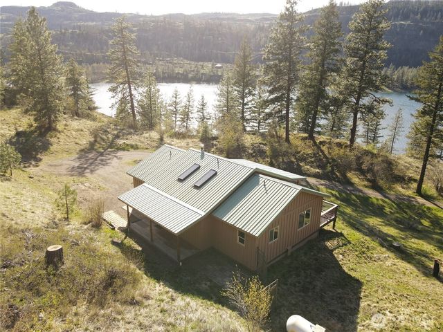 60 E Wannacut Lane, Oroville, WA 98844