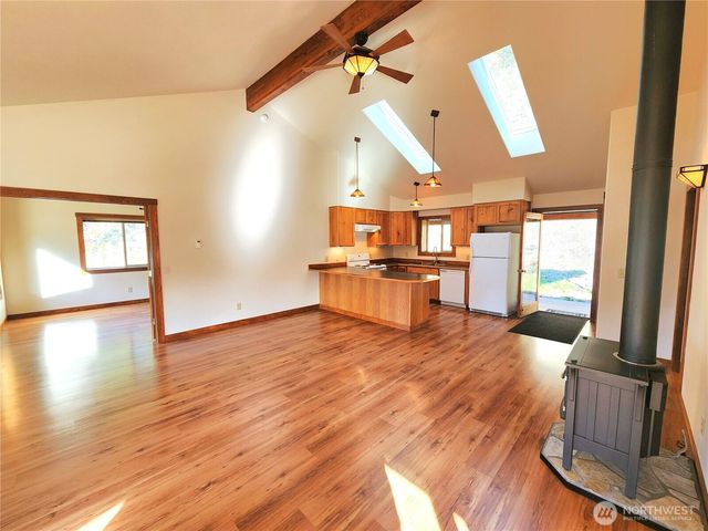 60 E Wannacut Lane, Oroville, WA 98844