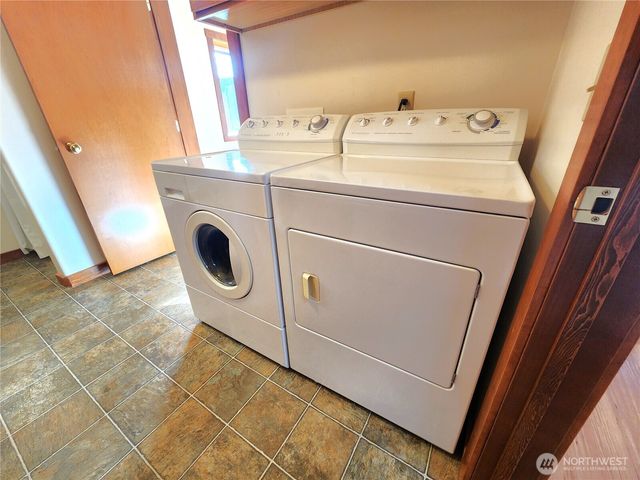 60 E Wannacut Lane, Oroville, WA 98844