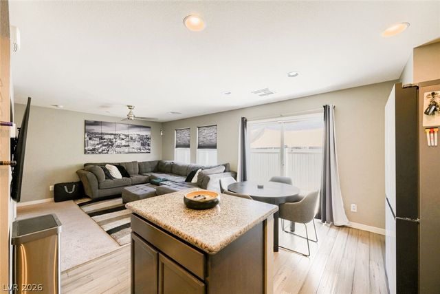 1896 Via Del Rey Court, Las Vegas, NV 89115