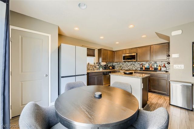 1896 Via Del Rey Court, Las Vegas, NV 89115