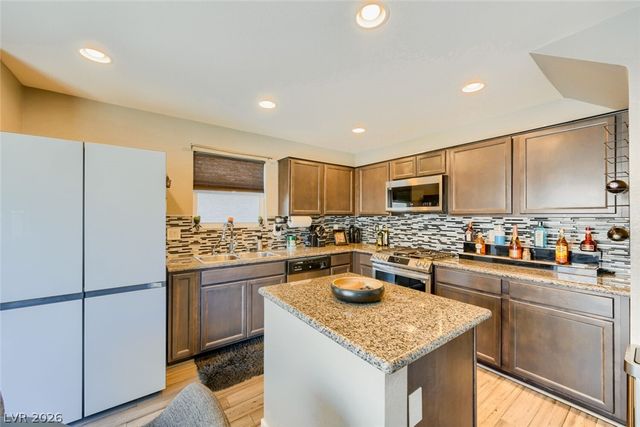 1896 Via Del Rey Court, Las Vegas, NV 89115