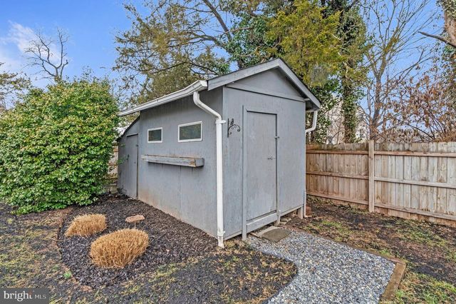 704 ALABAMA DR, Herndon, VA 20170