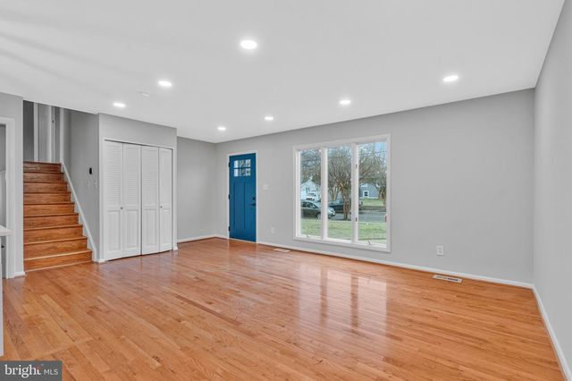 704 ALABAMA DR, Herndon, VA 20170