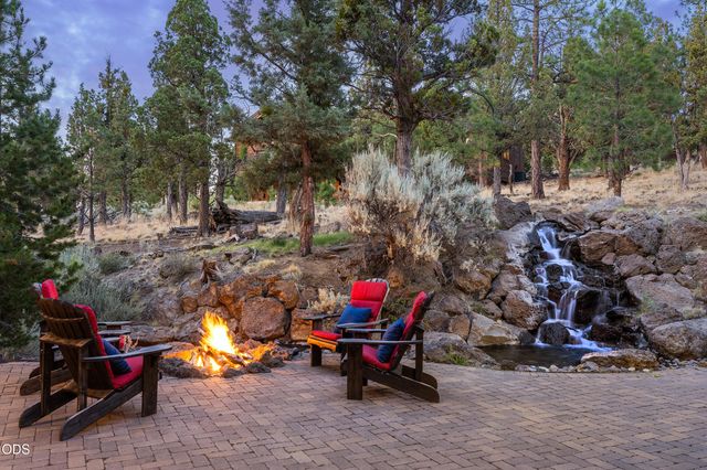3444 NW Greenleaf Way, Bend, OR 97703