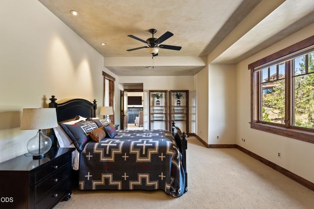 3444 NW Greenleaf Way, Bend, OR 97703