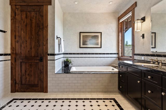 3444 NW Greenleaf Way, Bend, OR 97703