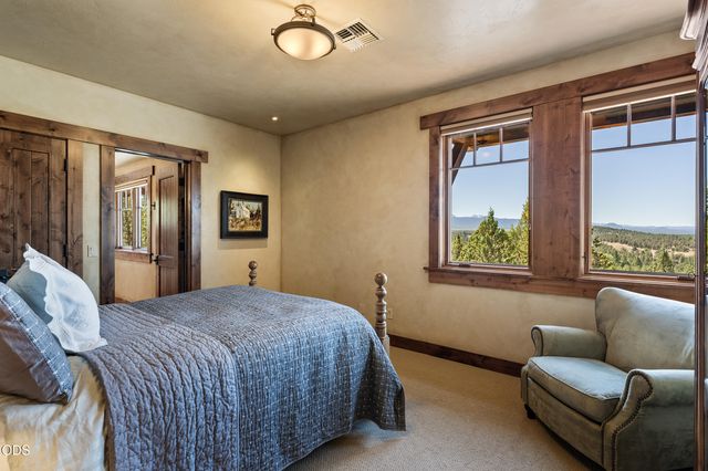 3444 NW Greenleaf Way, Bend, OR 97703