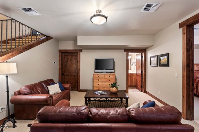3444 NW Greenleaf Way, Bend, OR 97703