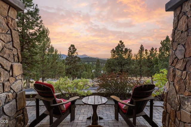 3444 NW Greenleaf Way, Bend, OR 97703