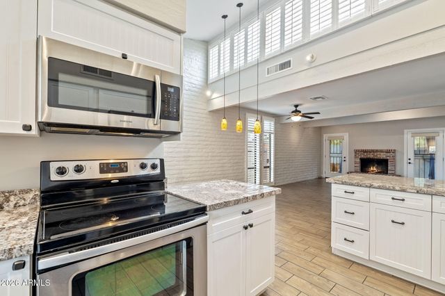 7840 N 7TH Street 1, Phoenix, AZ 85020