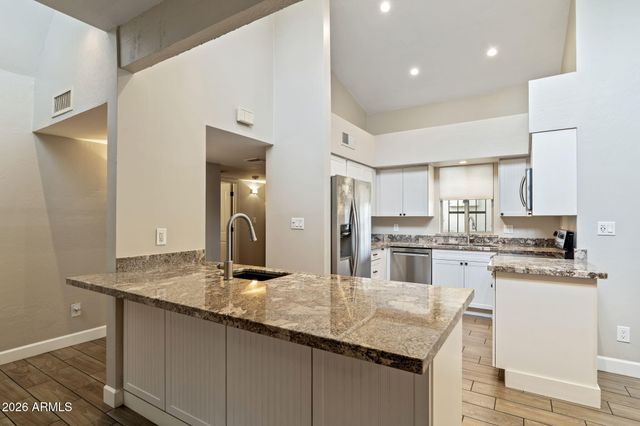 7840 N 7TH Street 1, Phoenix, AZ 85020