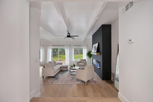 2316 W Swain Rd, Stockton, CA 95207