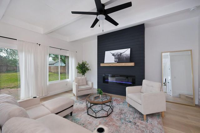 2316 W Swain Rd, Stockton, CA 95207