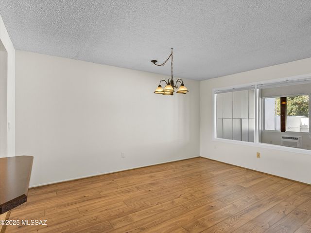 5032 N Northridge Place, Tucson, AZ 85718