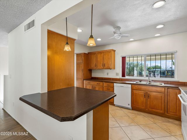 5032 N Northridge Place, Tucson, AZ 85718