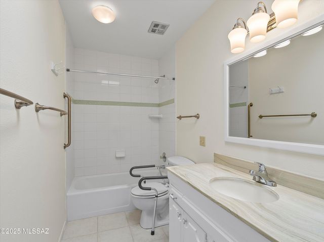 5032 N Northridge Place, Tucson, AZ 85718