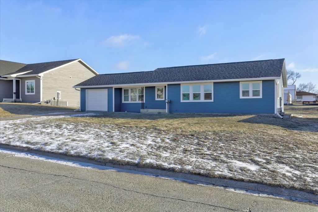 309 SE 4th Street, Greenfield, IA 50849