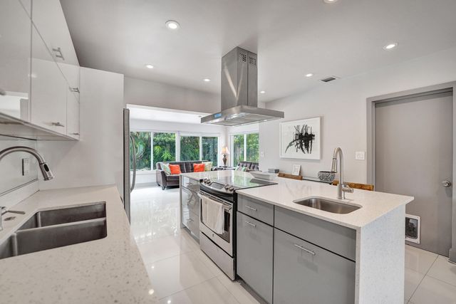 1908 NE 27th Drive, Wilton Manors, FL 33306