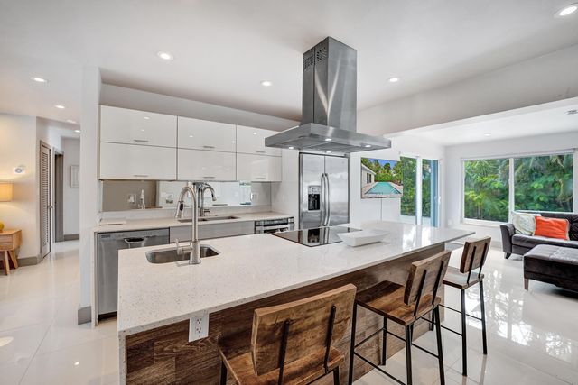 1908 NE 27th Drive, Wilton Manors, FL 33306