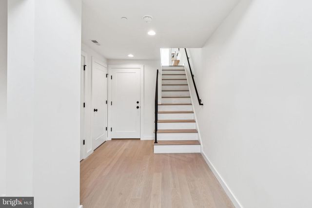 614 BRENNA WALK, Philadelphia, PA 19123