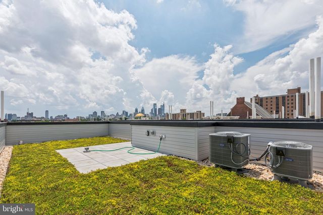 614 BRENNA WALK, Philadelphia, PA 19123