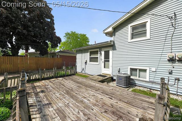 1575 Selma Street, Westland, MI 48186