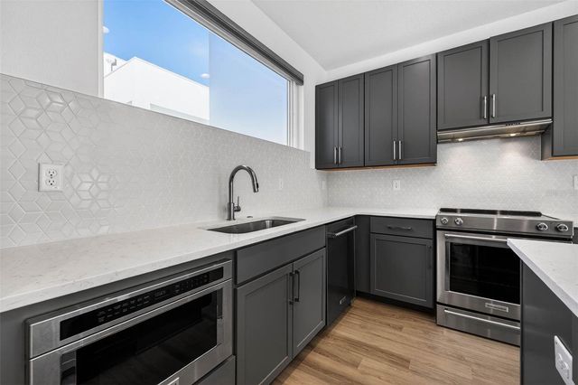 104 26TH STREET N, St Petersburg, FL 33713