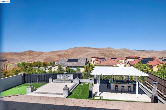 2799 Lahontan Way, Dublin, CA 94568
