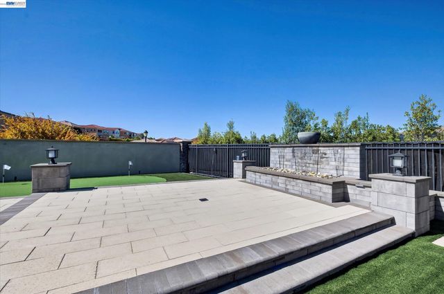 2799 Lahontan Way, Dublin, CA 94568