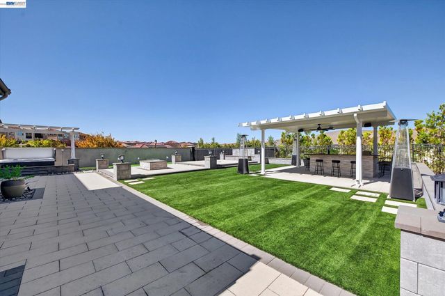2799 Lahontan Way, Dublin, CA 94568