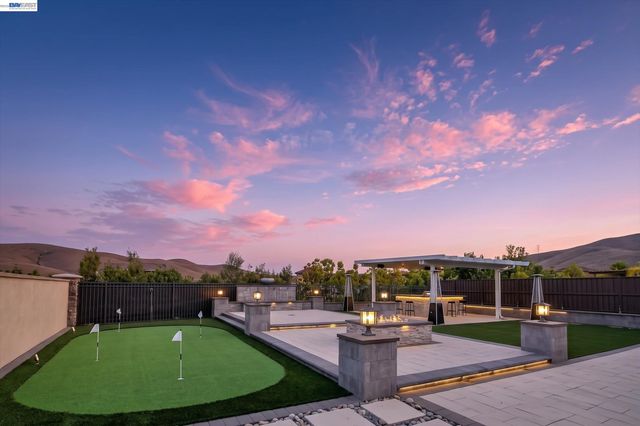2799 Lahontan Way, Dublin, CA 94568