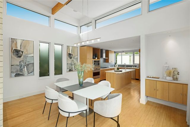 802 N Oak Cliff Boulevard, Dallas, TX 75208