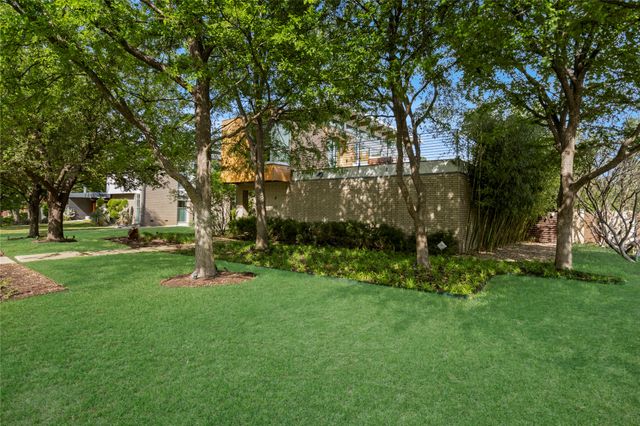 802 N Oak Cliff Boulevard, Dallas, TX 75208