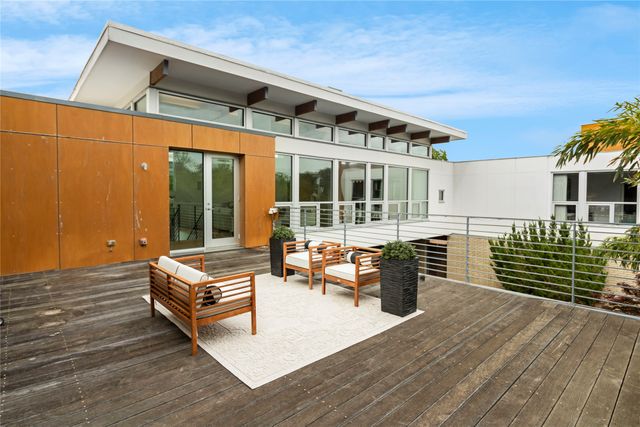 802 N Oak Cliff Boulevard, Dallas, TX 75208