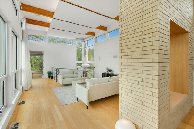 802 N Oak Cliff Boulevard, Dallas, TX 75208