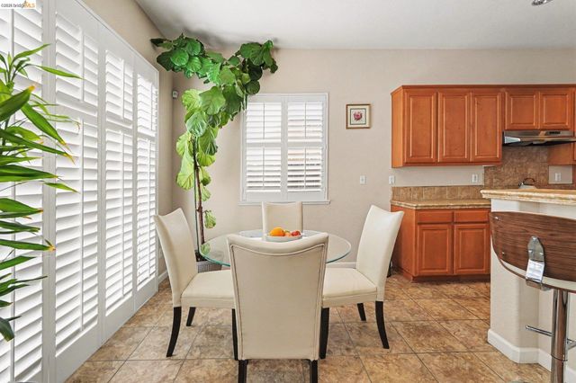 161 Monet Dr, Oakley, CA 94561