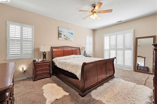 161 Monet Dr, Oakley, CA 94561