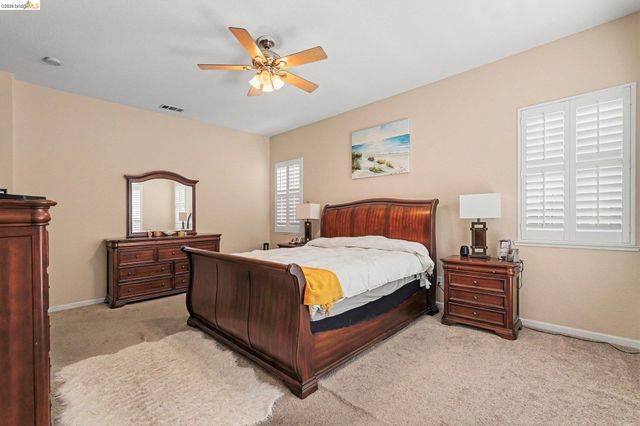 161 Monet Dr, Oakley, CA 94561