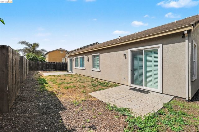 161 Monet Dr, Oakley, CA 94561