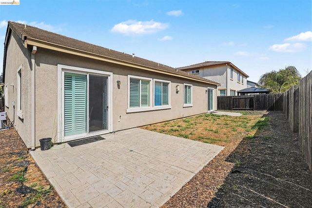 161 Monet Dr, Oakley, CA 94561