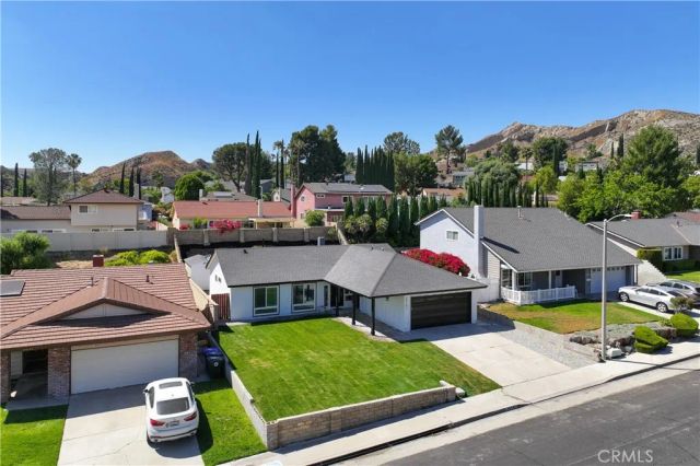 29147 Lotusgarden Drive, Canyon Country, CA 91387