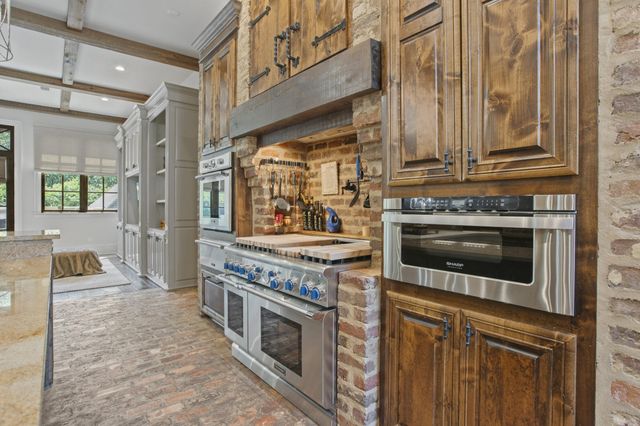 135 Wild Meadows, Hattiesburg, MS 39402